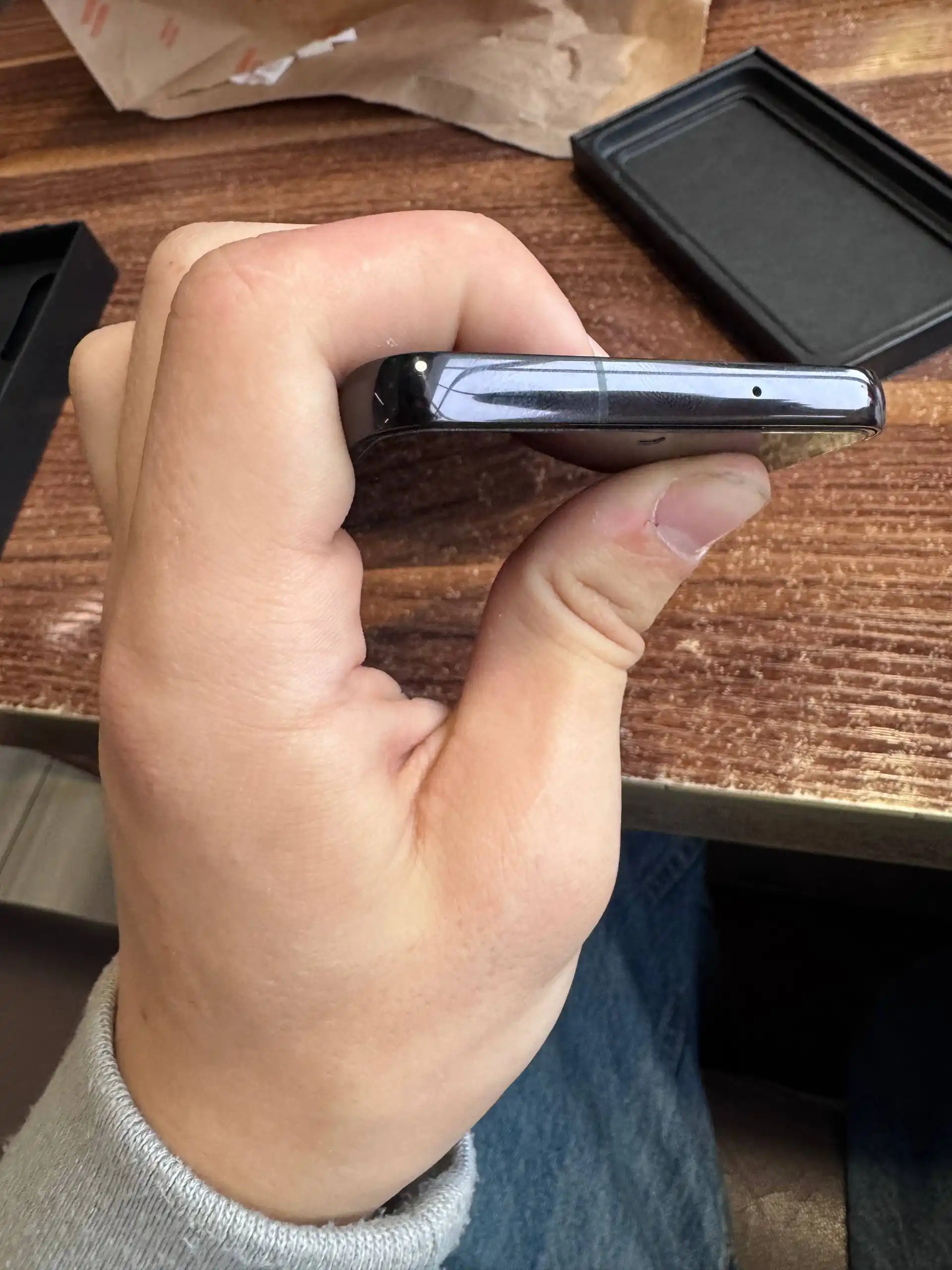 Продам Samsung S23 256гб черный - Смартфоны (Электроника) в Владивосток