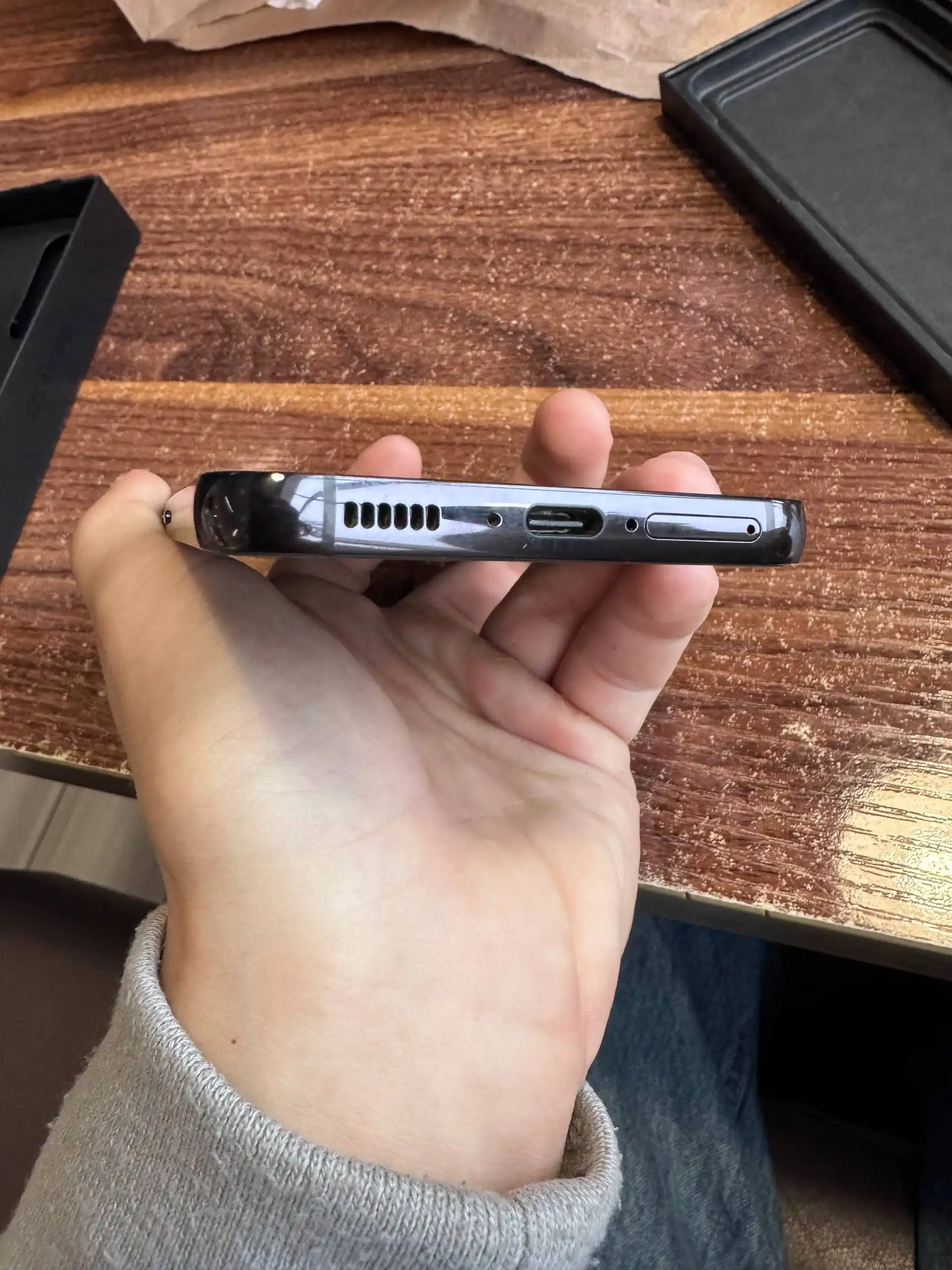 Продам Samsung S23 256гб черный - Смартфоны (Электроника) в Владивосток