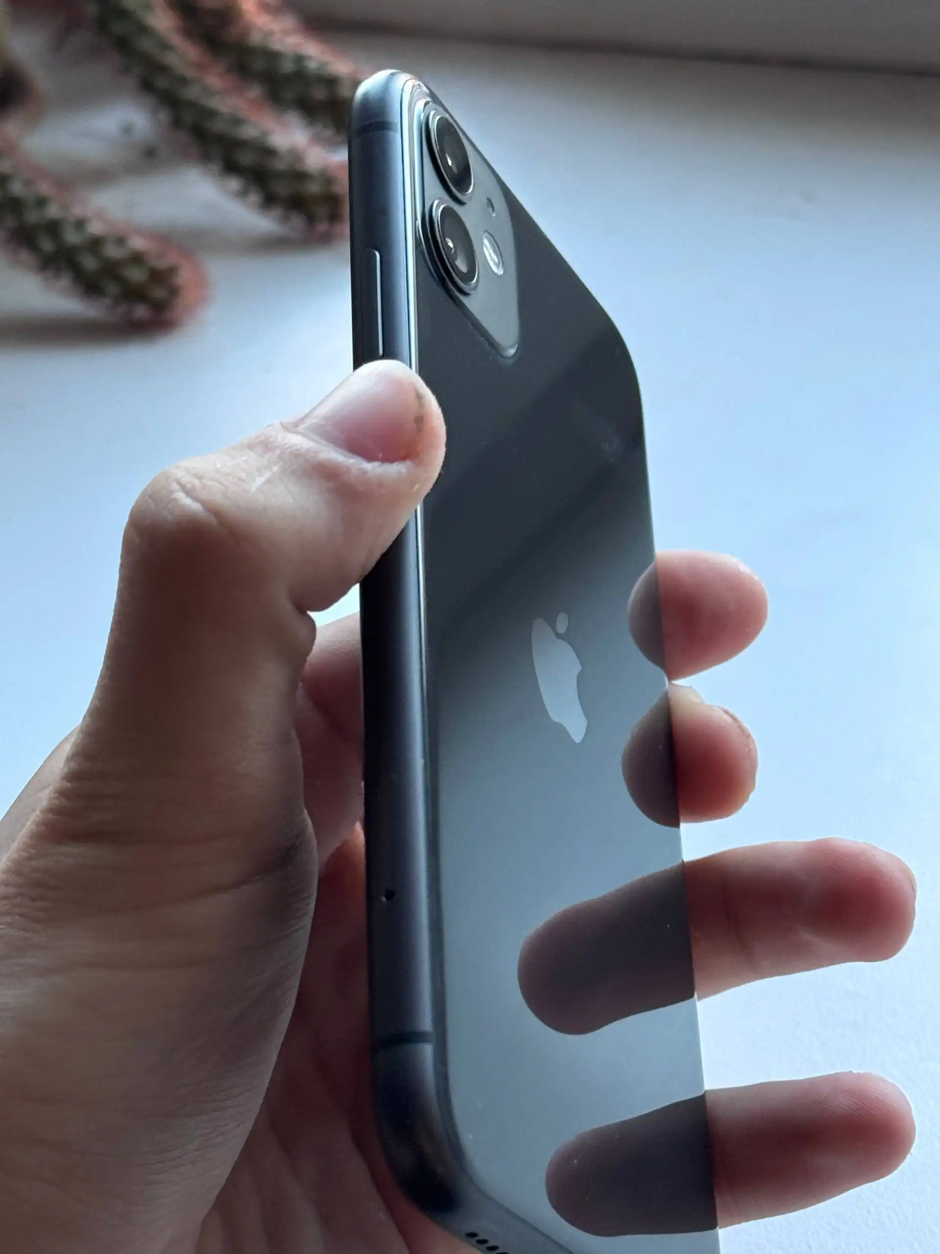 iPhone 11 64GB черный - Смартфоны (Электроника) в Владивосток