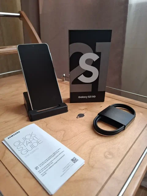 Продам Samsung Galaxy S21 128гб в идеальном состоянии - Смартфоны в Владивосток