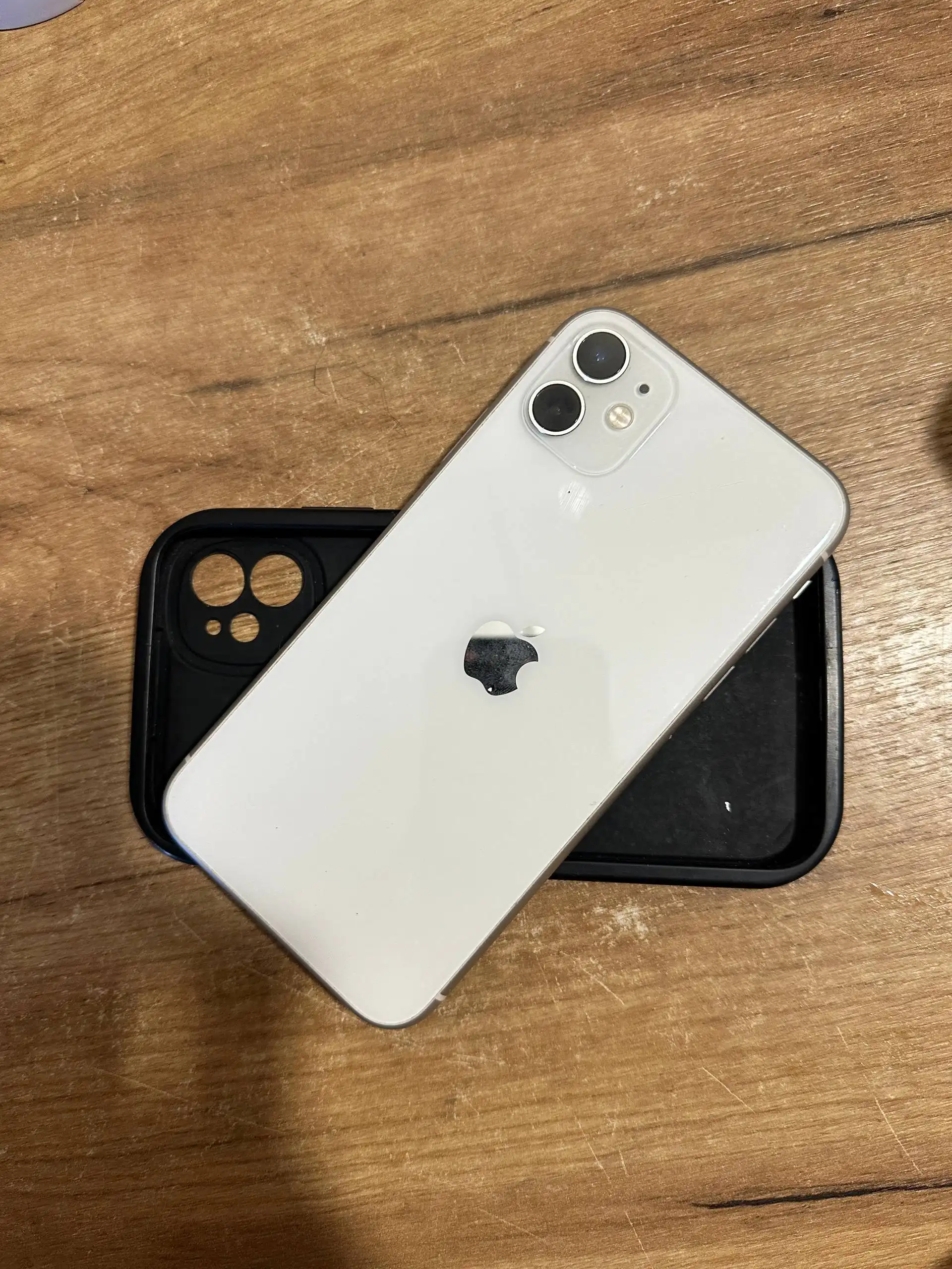 Продам iPhone 11 64GB белый - Смартфоны (Электроника) в Владивосток