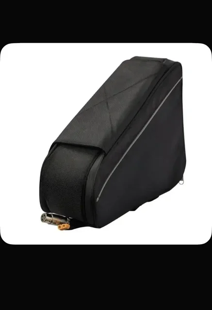 Продам сумку для велосипеда на раму - Ножи/Холодное оружие в Владивосток