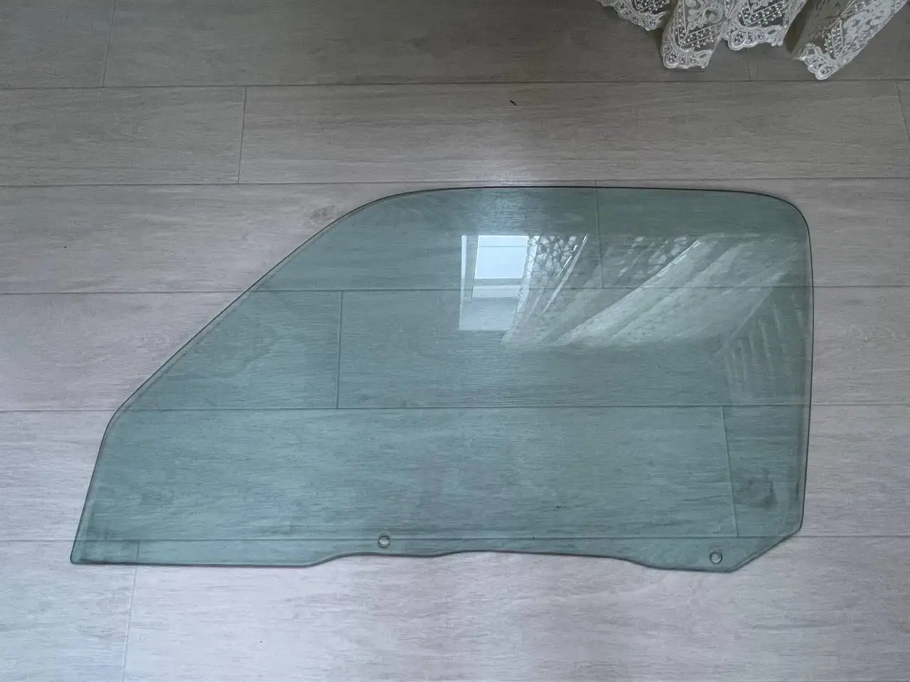 Toyota Hiace KZH 1KZ — стекла дверей (комплект) - Автостекла (Запчасти) в Владивосток