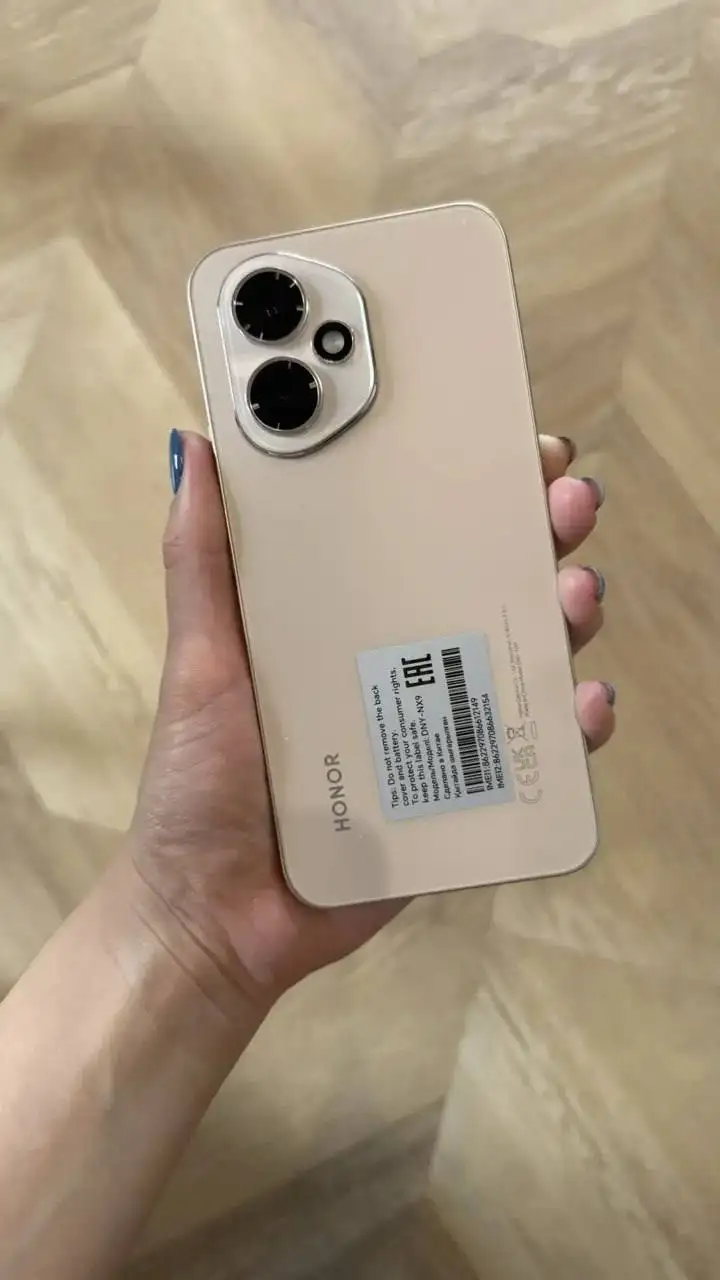 Продажа смартфона Honor 400 с защитной пленкой и чехлом - Смартфоны и телефоны (Электроника) в Владивосток