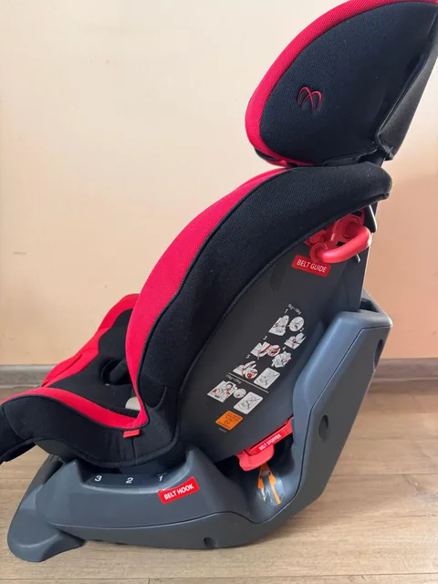 Продам детское автокресло Carmate Swing Moon Premium - Товары для детей в Владивосток