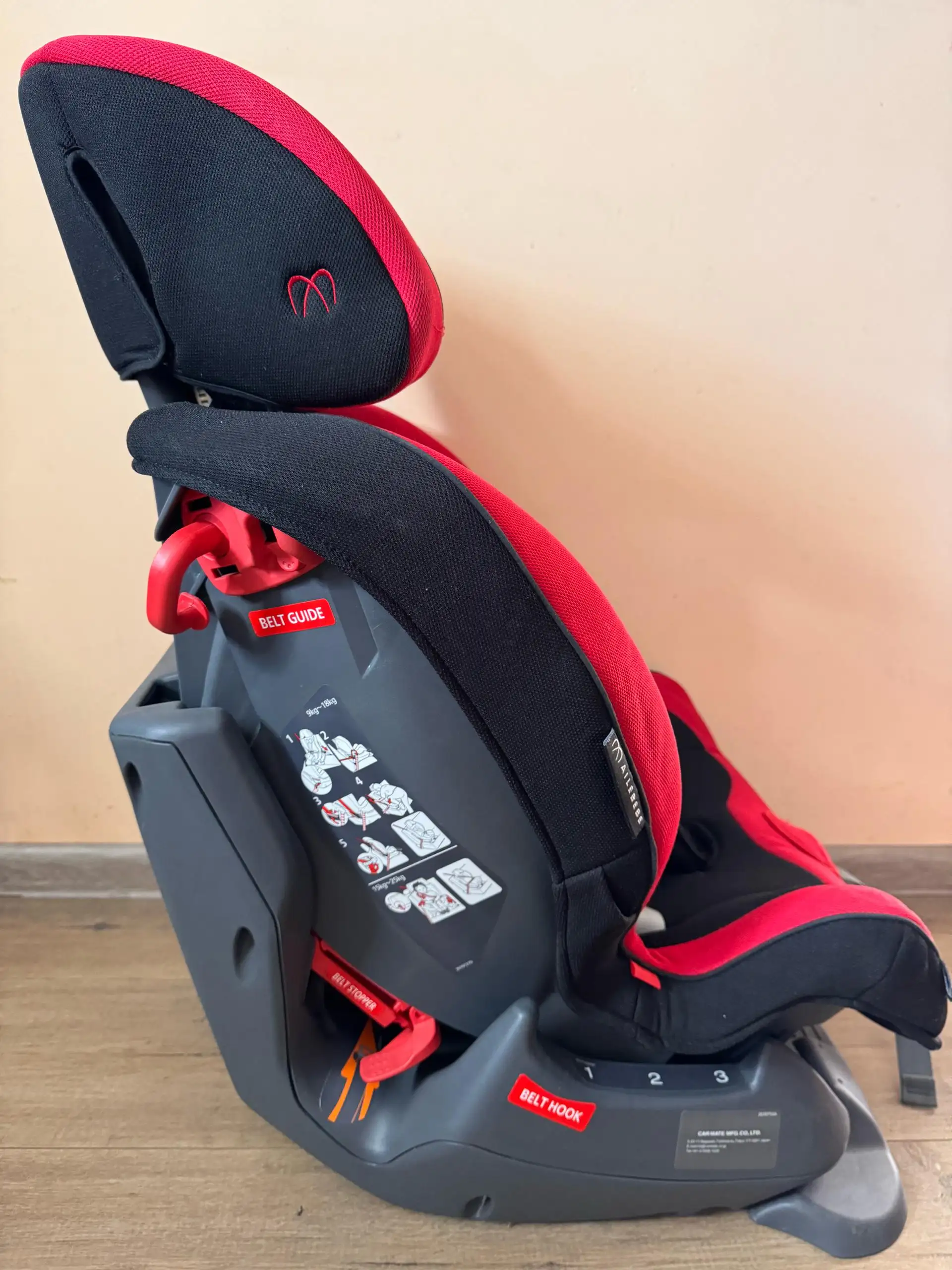 Продам детское автокресло Carmate Swing Moon Premium - Автокресла (Товары для детей) в Владивосток