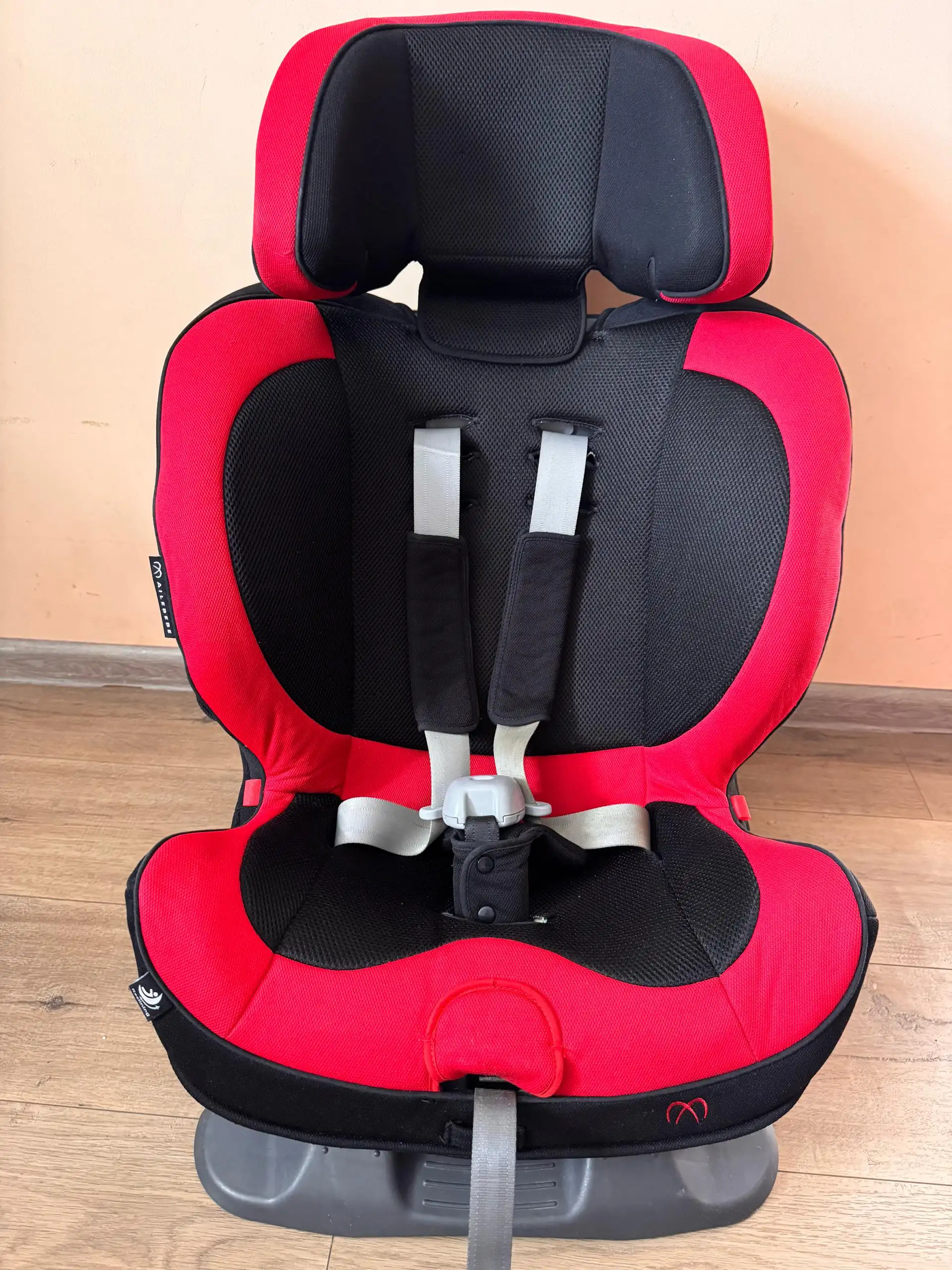 Продам детское автокресло Carmate Swing Moon Premium - Автокресла (Товары для детей) в Владивосток