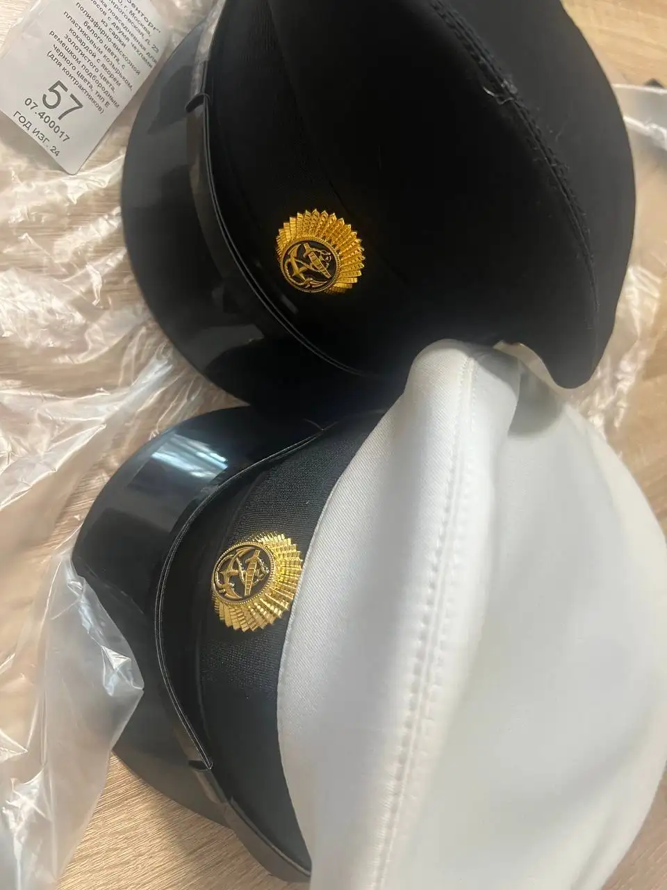 Фуражки ВМФ размер 57 - Головные уборы (Барахолка) в Владивосток