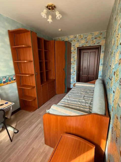 Продам комплект шикарной мебели для комнаты мальчика от фабрики «Прагматика» - Растения в Владивосток