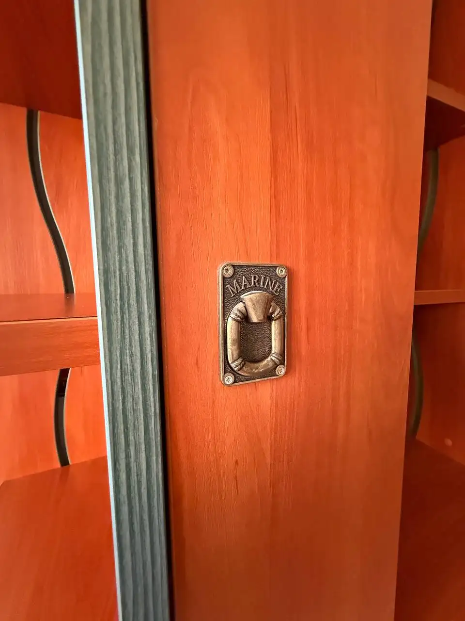 Продам комплект шикарной мебели для комнаты мальчика от фабрики «Прагматика» - Мебель (Для дома и дачи) в Владивосток