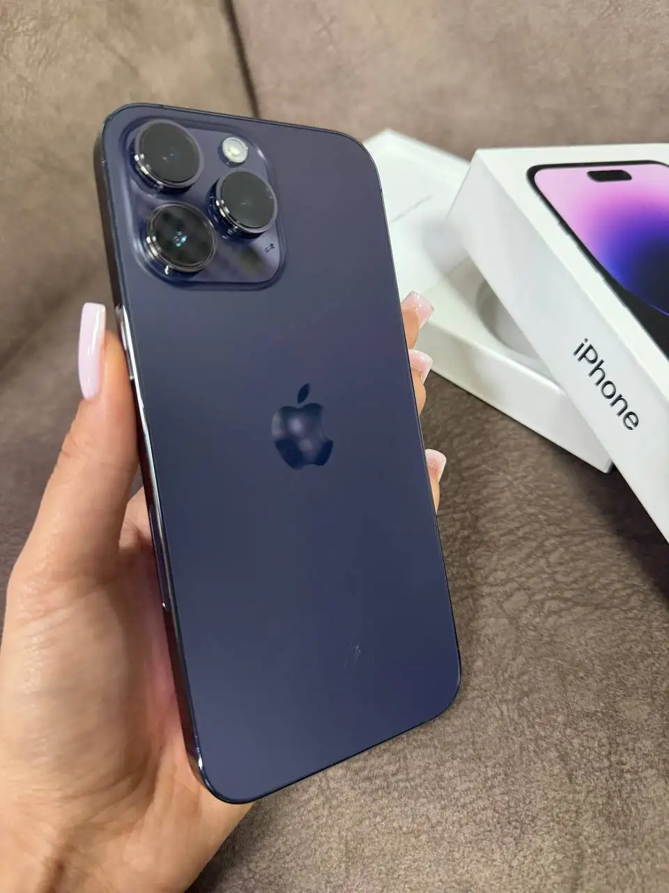 Продается товар с малозаметной царапиной - Барахолка в Владивосток