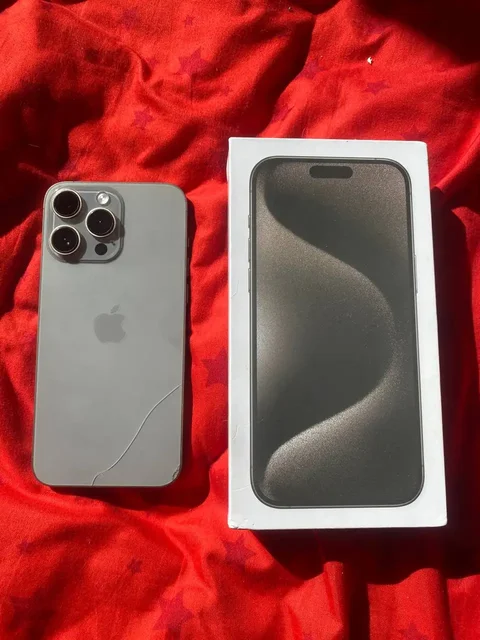 Продажа iPhone 15 Pro Max 512GB и колонок - Офисная техника в Владивосток