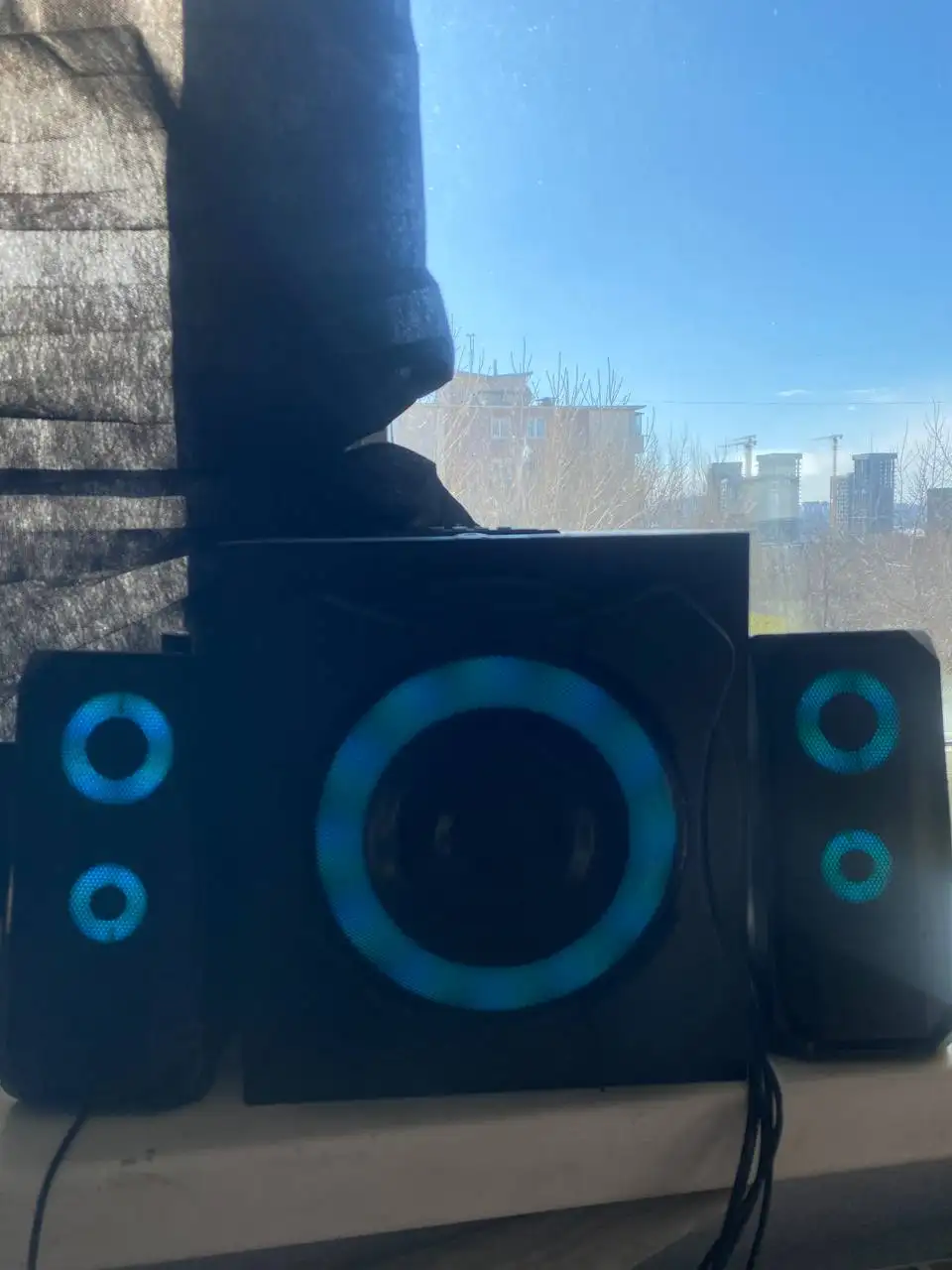 Продажа iPhone 15 Pro Max 512GB и колонок - Смартфоны и аксессуары (Электроника) в Владивосток