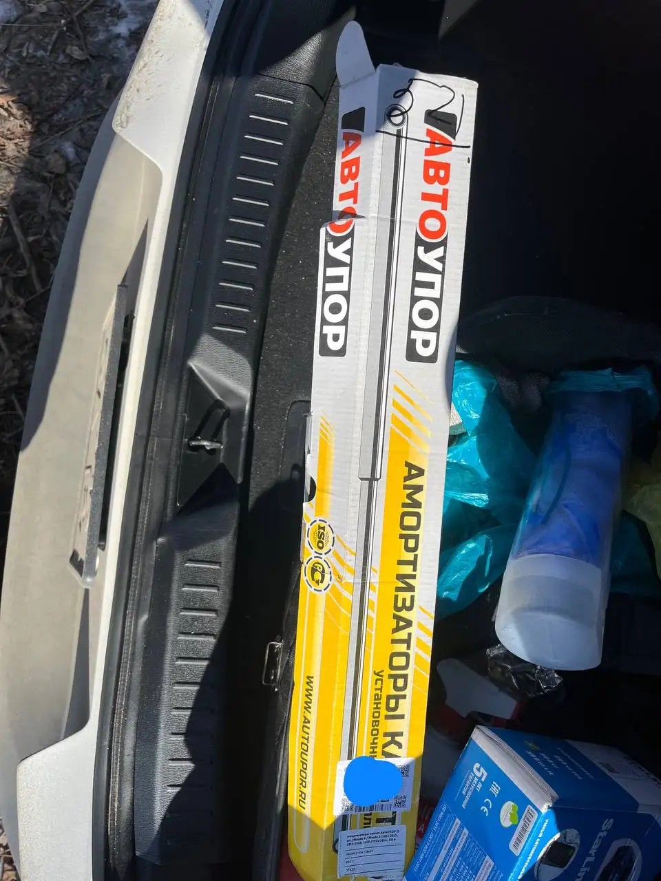 Продам амортизаторы капота для Mazda 3 и 6 - Амортизаторы капота (Запчасти) в Владивосток