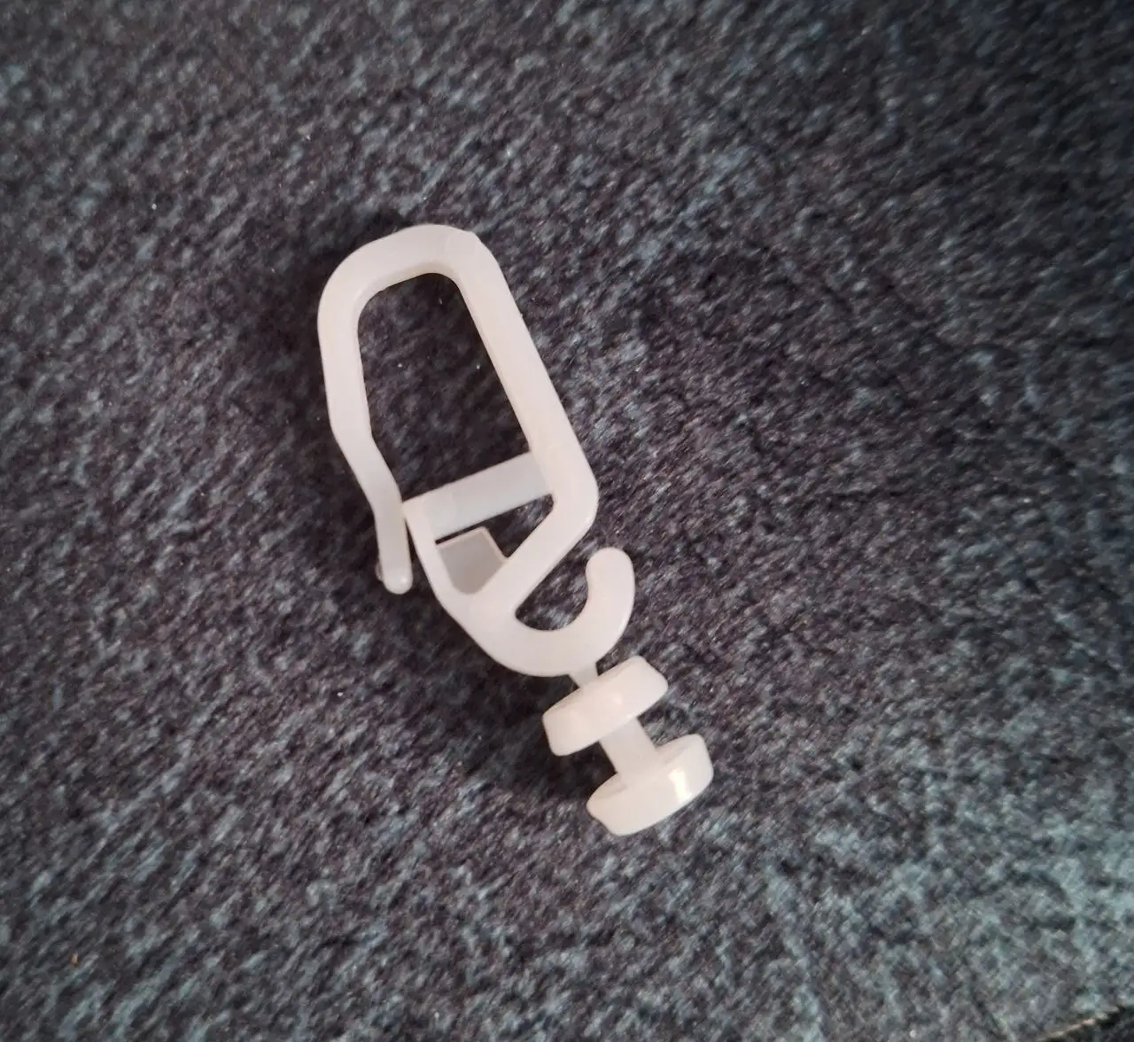 Крючок для карниза - Барахолка в Владивосток