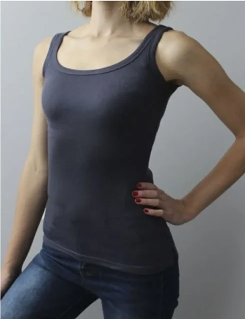 Майка новая размер 42 - Мужская одежда и обувь в Владивосток