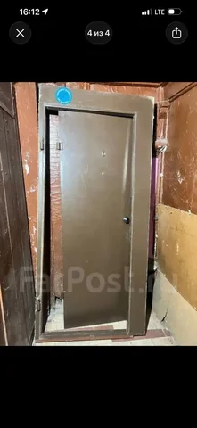 Б/у входная дверь - Средства для бритья в Владивосток