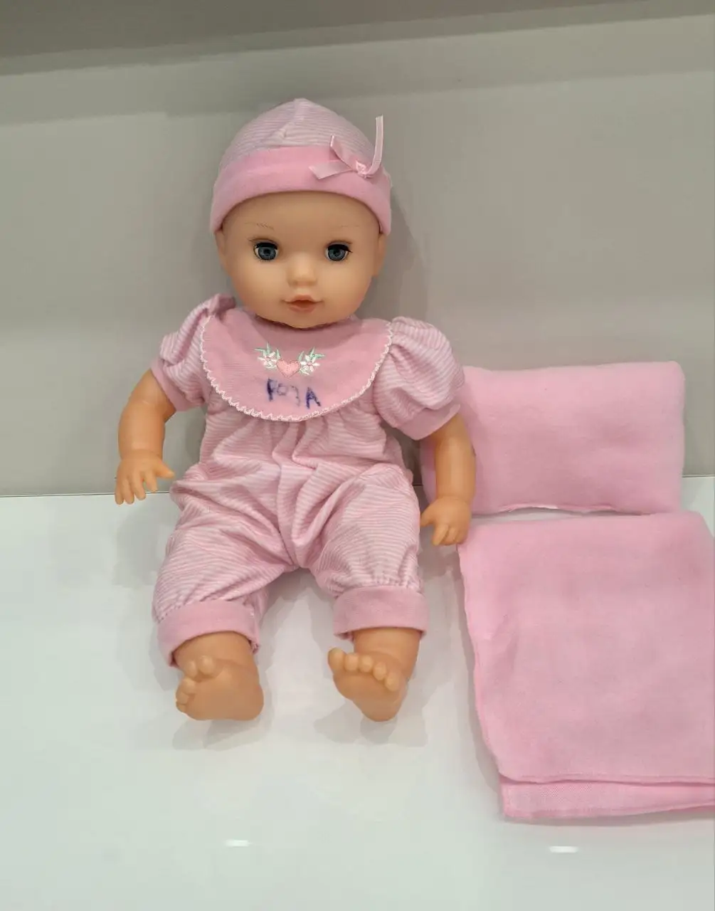 Кукла требуется замена батарейки - Барахолка в Владивосток