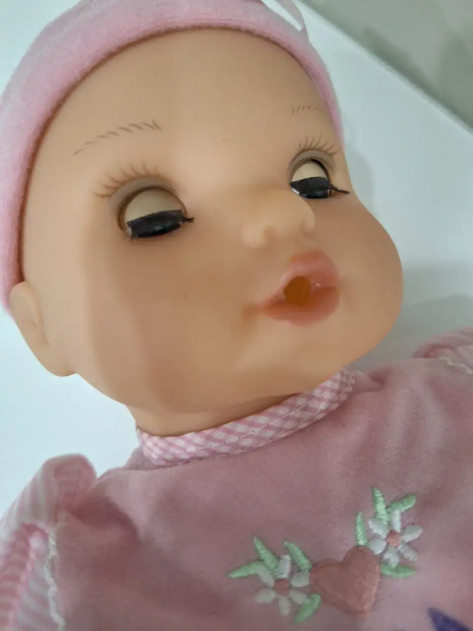 Кукла требуется замена батарейки - Барахолка в Владивосток