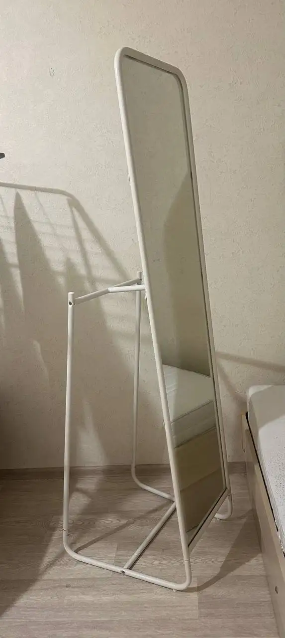 Продам зеркало в идеальном состоянии - Мебель (Барахолка) в Владивосток