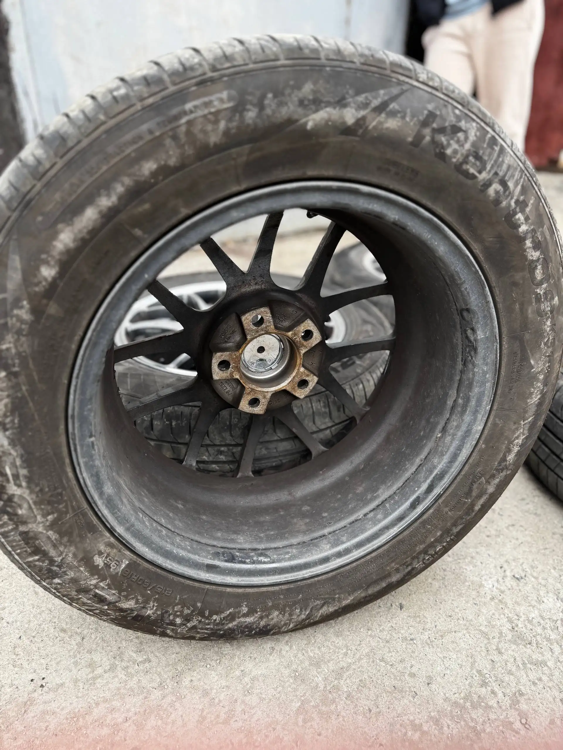 Продам колёса Sakura Wheels с резиной Kentros - Шины и диски (Авто) в Владивосток