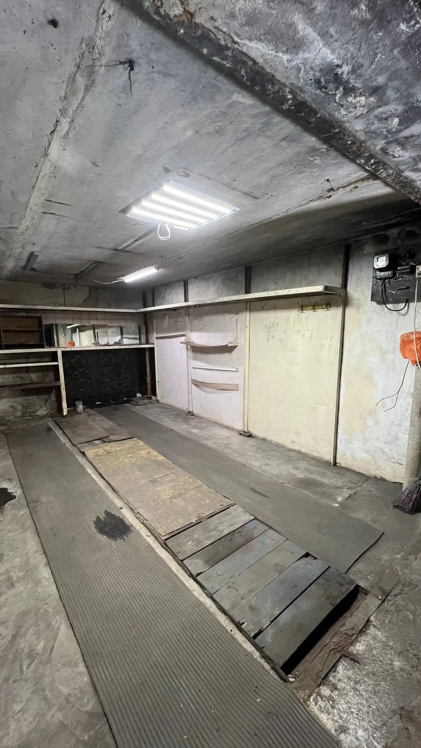 Продажа сухого капитального гаража с электричеством в центре Владивостока - Гараж (Недвижимость) в Владивосток