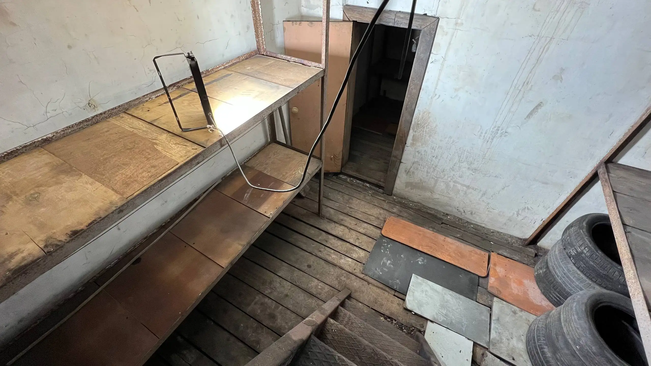 Продажа сухого капитального гаража с электричеством в центре Владивостока - Гараж (Недвижимость) в Владивосток