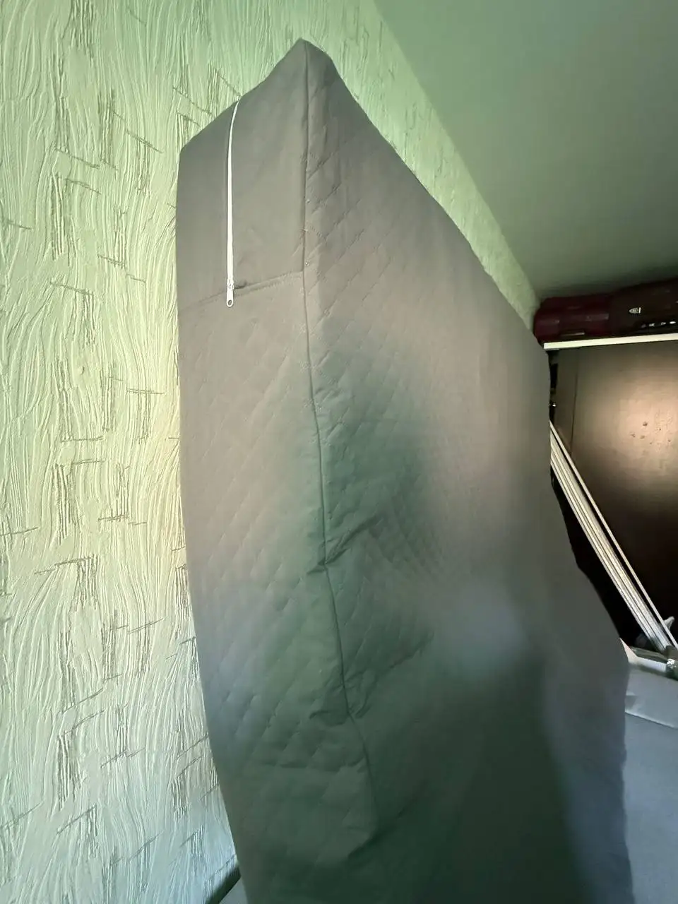 Продам пружинный матрас 160x200 - Барахолка в Владивосток