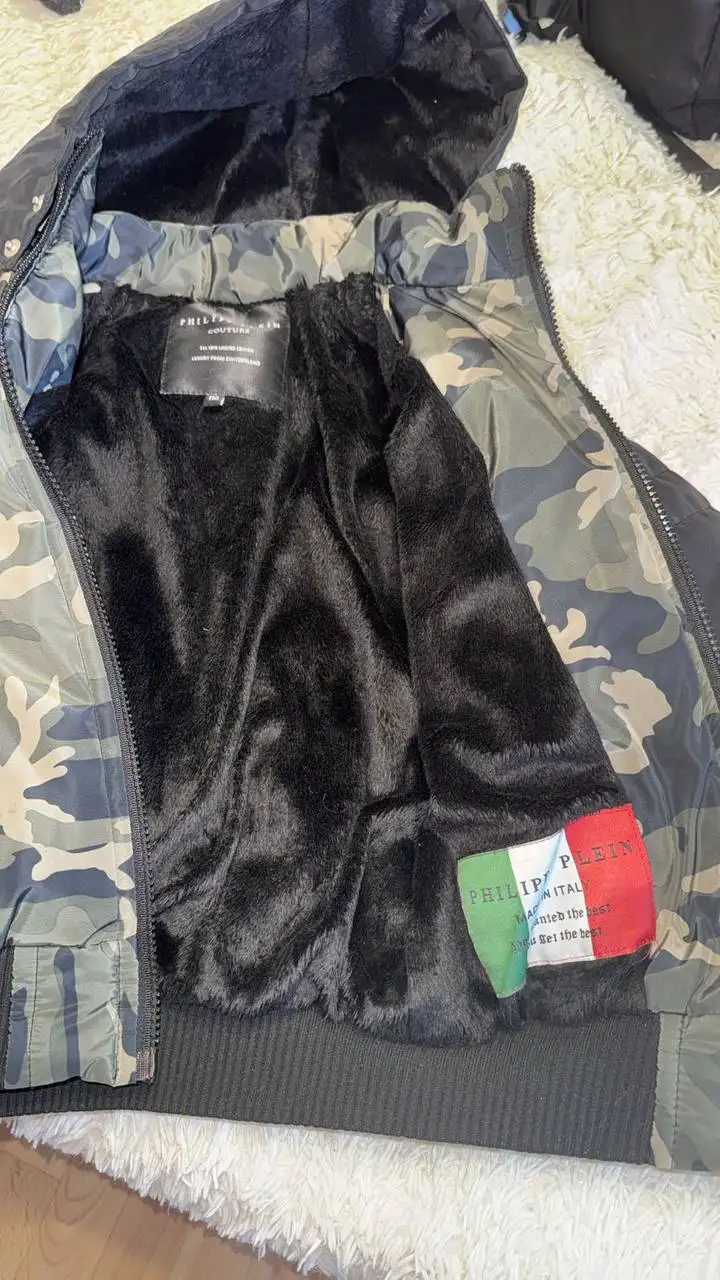 Продам куртку на размер 116 из Турции - Верхняя одежда (Одежда) в Владивосток