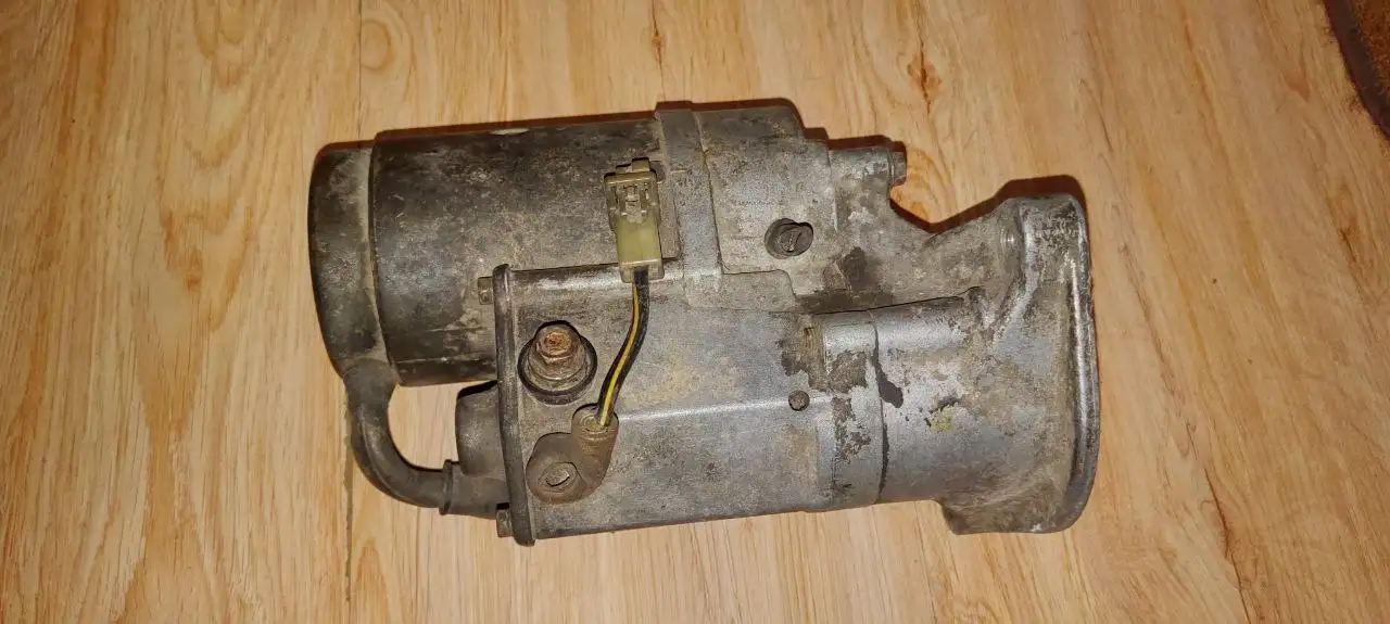 Продам стартер б/у - Стартеры (Запчасти) в Артем