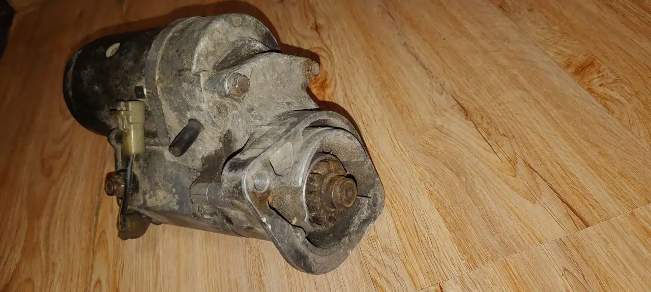 Продам стартер б/у - Стартеры (Запчасти) в Артем