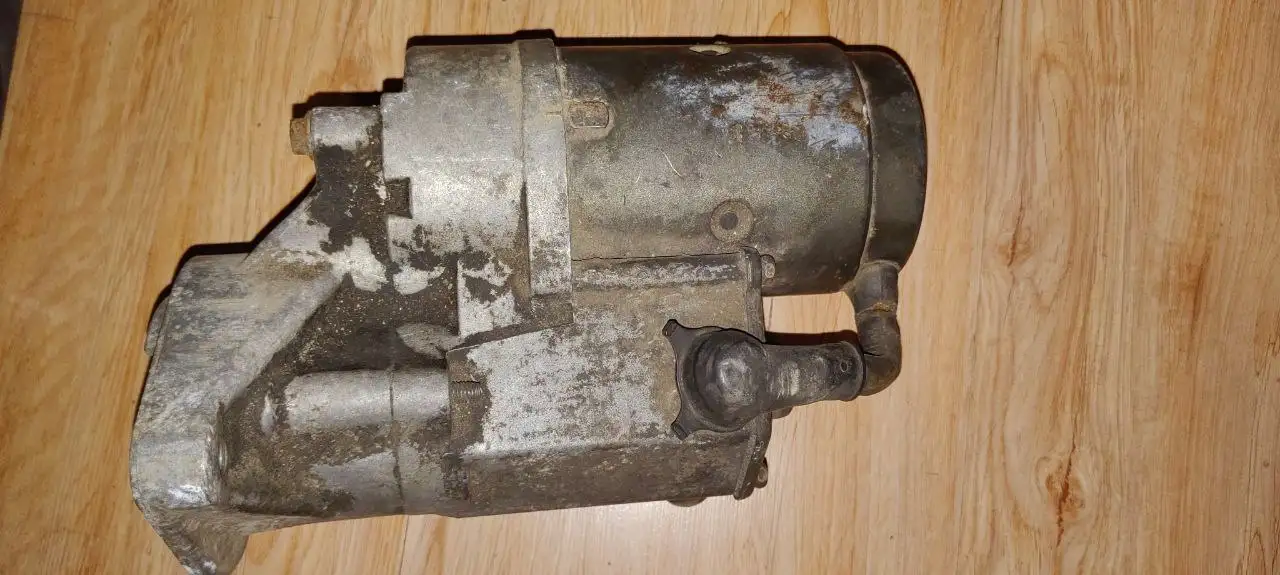 Продам стартер б/у - Стартеры (Запчасти) в Артем