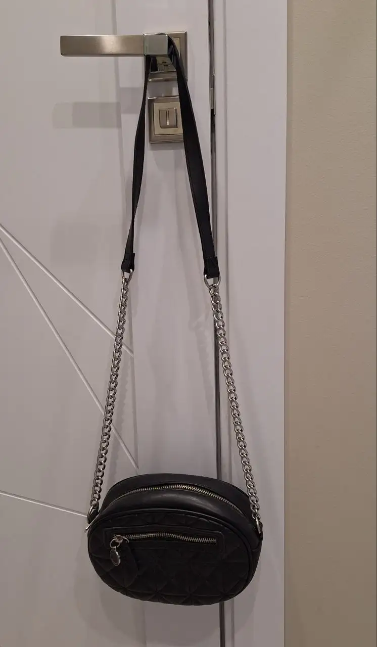 Сумочка Stradivarius состояние новой - Сумки (Одежда) в Владивосток