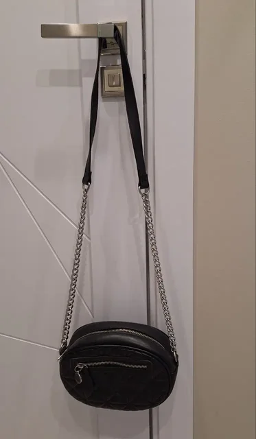 Сумочка Stradivarius состояние новой - Куртки в Владивосток