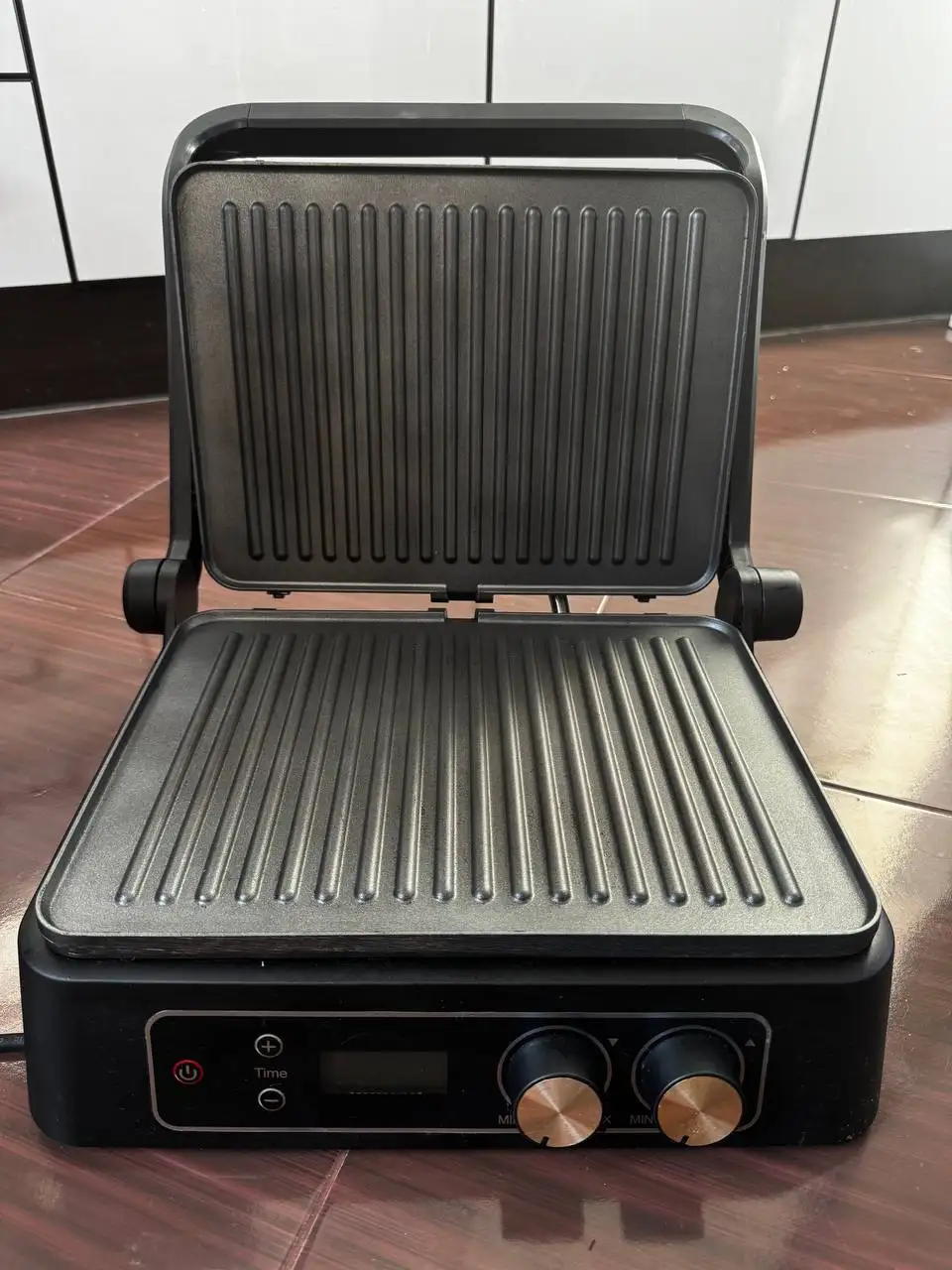 Продам гриль Redmond раскладывающийся - Техника для кухни (Барахолка) в Владивосток