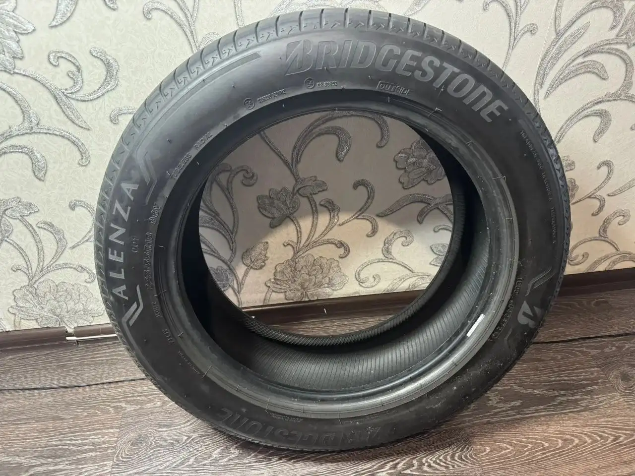 Продам летние шины - Шины и диски (Запчасти) в Владивосток