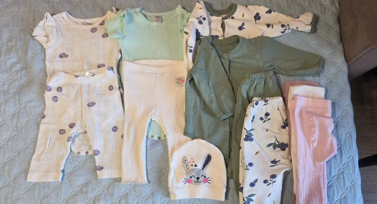 Одежда для девочки размер 62-68 - Детская одежда (Одежда) в Владивосток