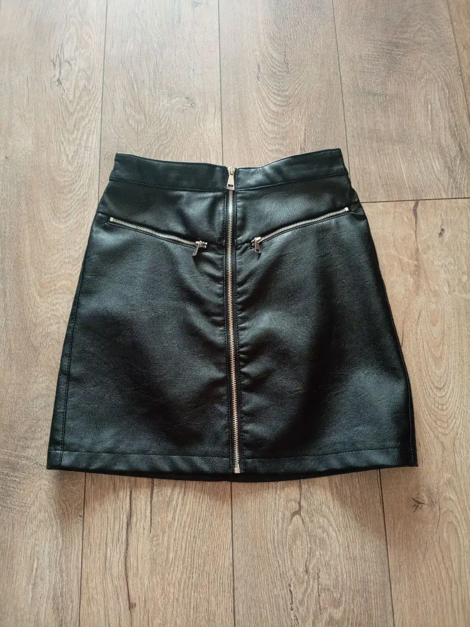 Продам юбки Terranova и джинсовую с жемчужинами - Юбки (Одежда) в Владивосток