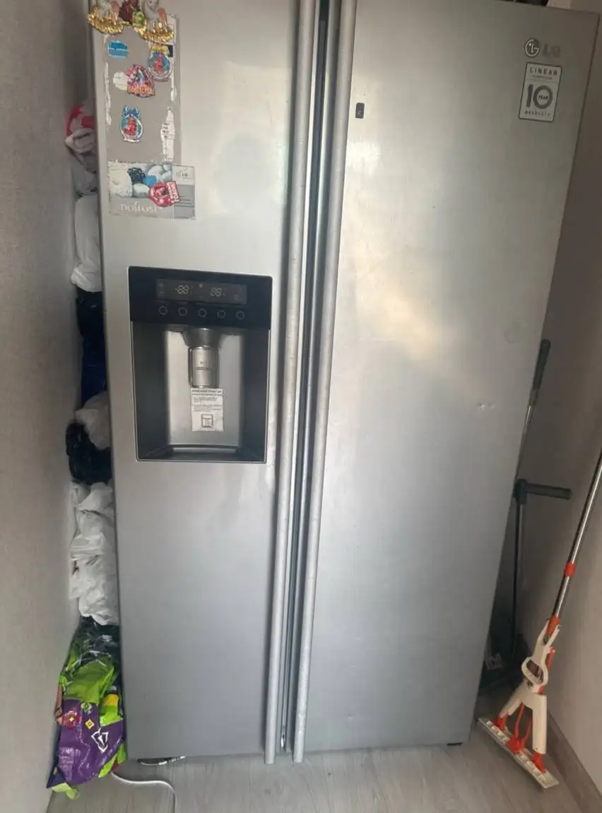 Рабочий холодильник с лёдогенератором - Бытовая техника (Для дома и дачи) в Артём