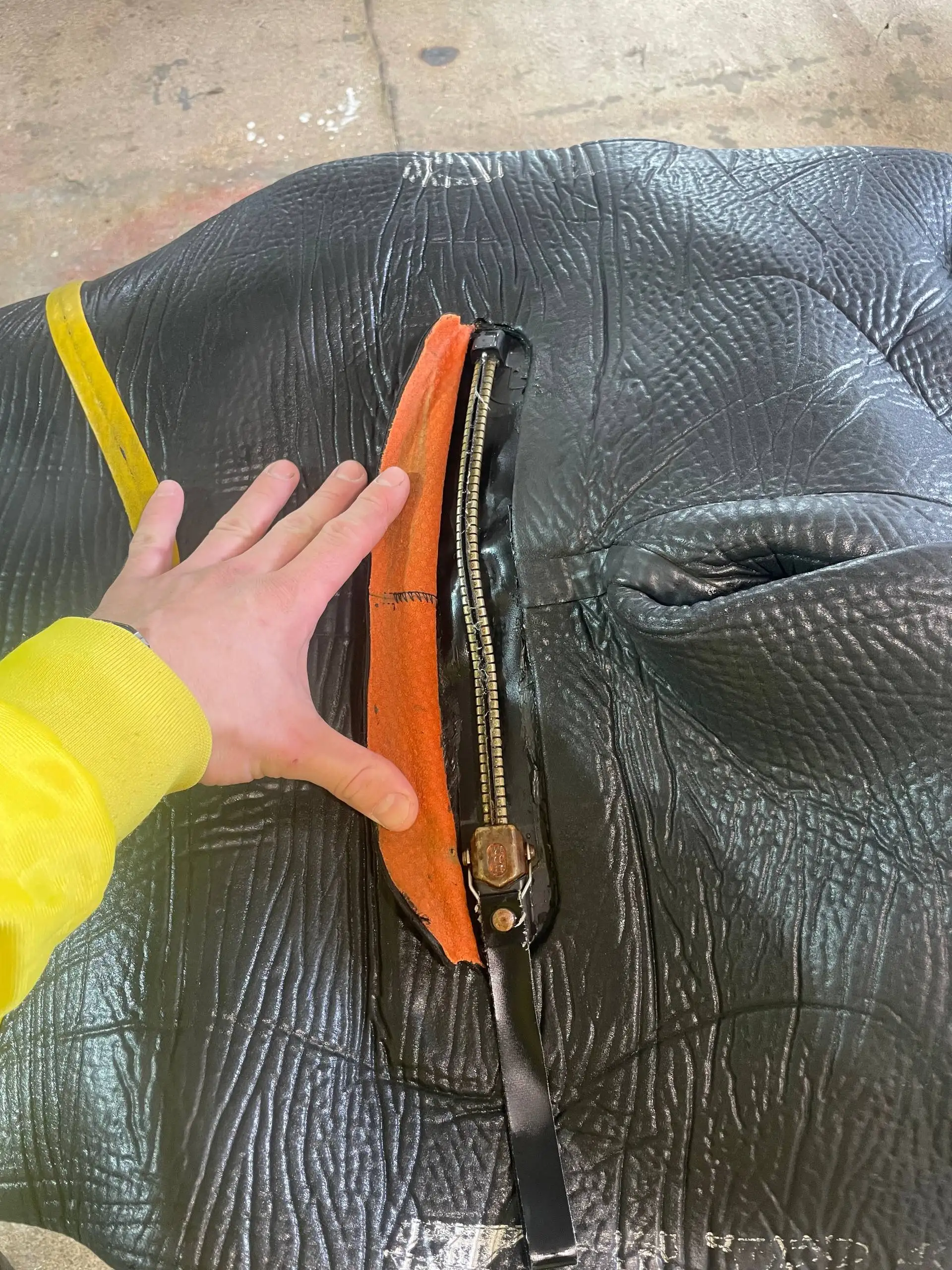 Сухой костюм для дайвинга размер 3LB - Дайвинг (Хобби и отдых) в Владивосток