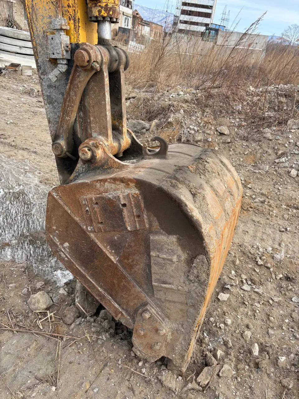 Продам экскаватор 2012 года - Техника (Барахолка) в Владивосток