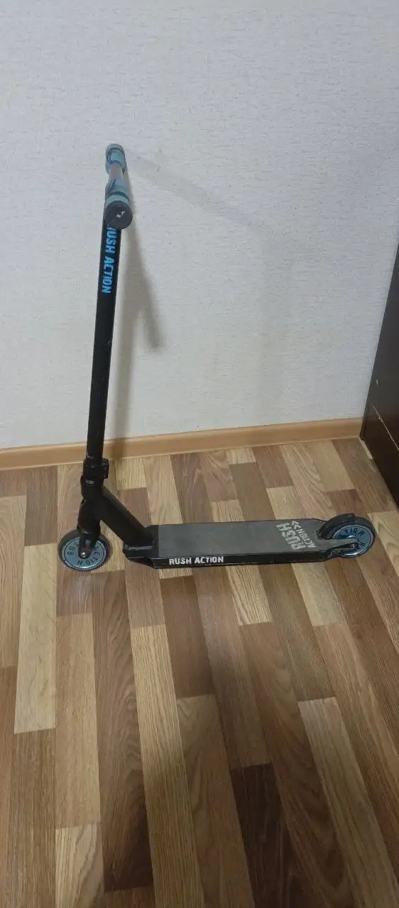 Продам трюковой самокат - Самокаты (Хобби и отдых) в Владивосток