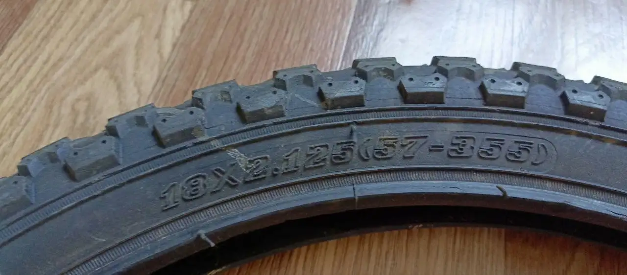 Продажа покрышек с камерой - Шины и диски (Запчасти) в Владивосток