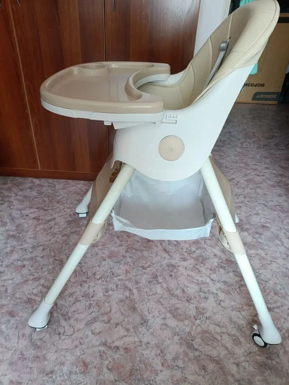 Стульчик для кормления - Стульчики для кормления (Товары для детей) в Владивосток