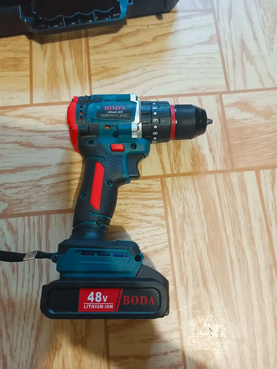 Бесщеточный ударный шуруповерт - Инструменты (Электроника) в Владивосток