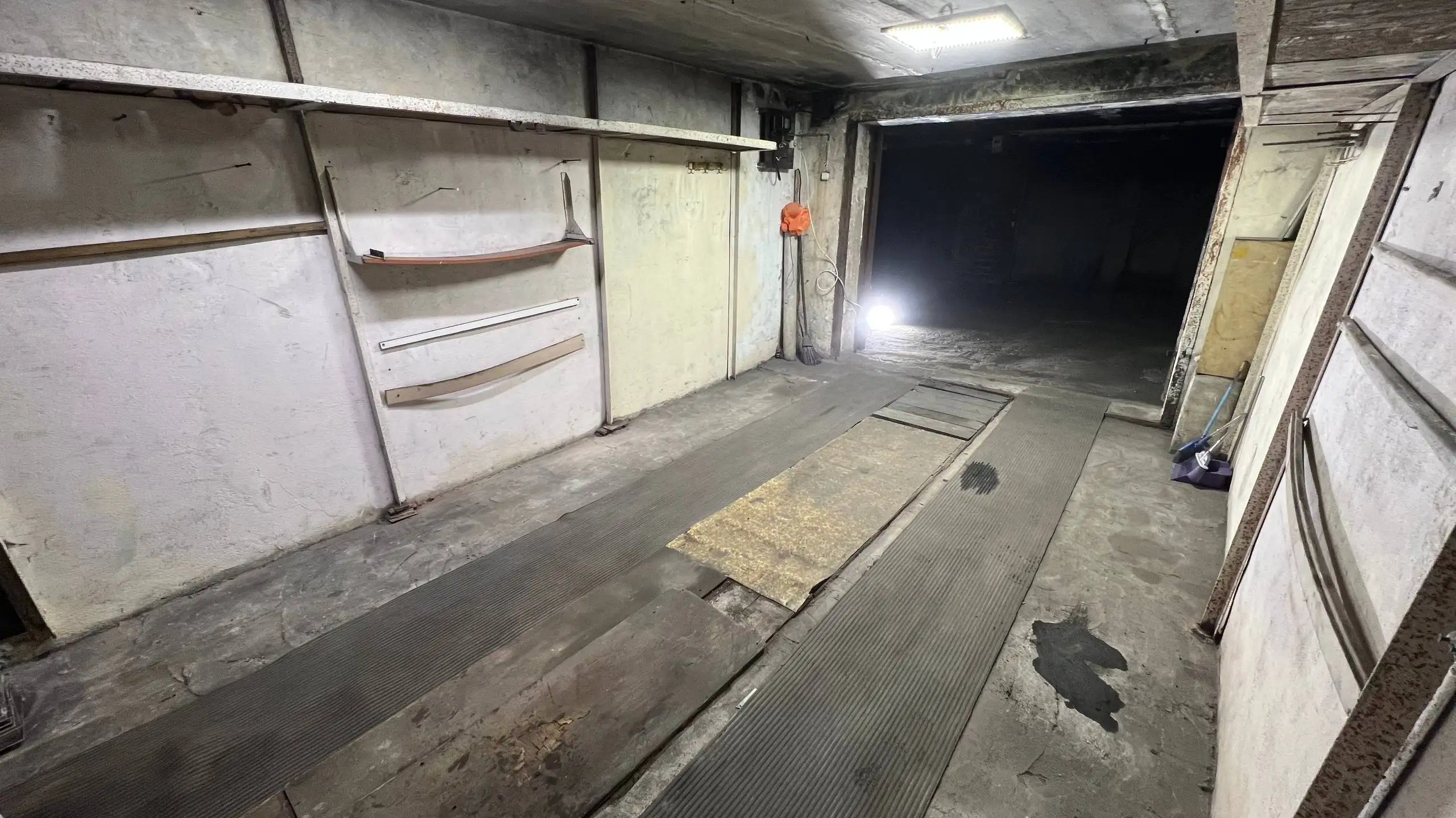 Продажа сухого капитального гаража с электричеством и подвалом во Владивостоке - Гараж (Недвижимость) в Владивосток