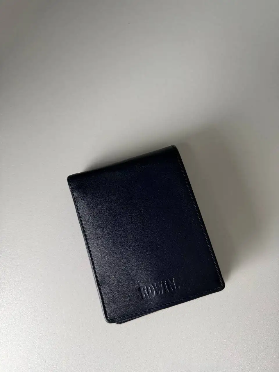 Продажа б/у часов Samsung, сумки Louis Vuitton, кед Pepe Jeans и кошелька Edwin - Барахолка в Владивосток