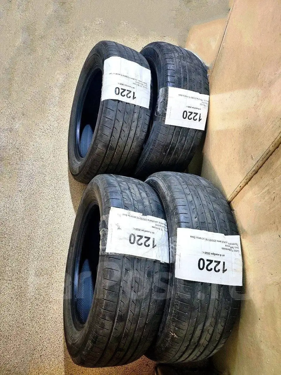 Продам летние шины Yokohama BluEarth RV-02 205/60/16 - Шины и диски (Авто) в Владивосток