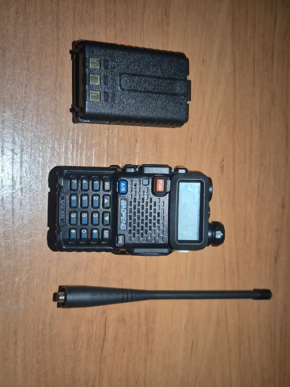 Рация Baofeng UV-5R 8W для охоты и рыбалки - Рации и радиостанции (Электроника) в Владивосток