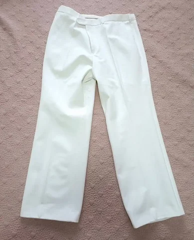 Куплю парадные белые брюки ВМФ - Свадебные платья в Владивосток